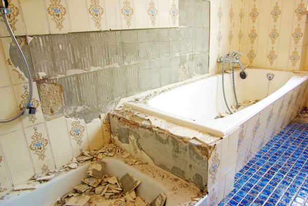 Bathtub Demolition in Blaine